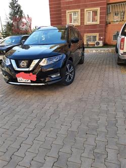 نیسان ئێکس ترەیل
